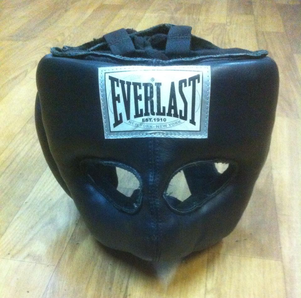 Шлем боксерский EVERLAST