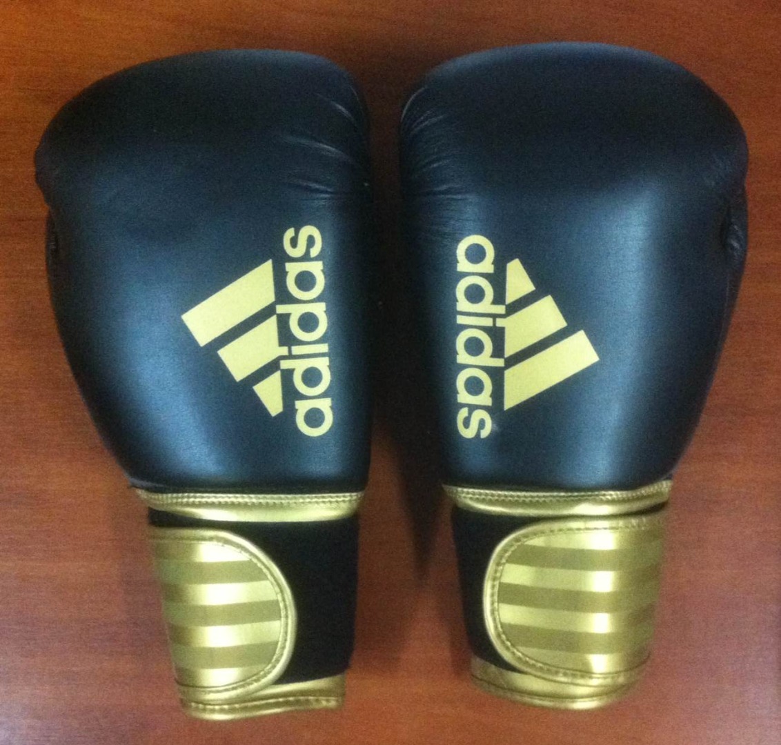 Перчатки для бокса Hybrid  Adidas , (черно –золотые)