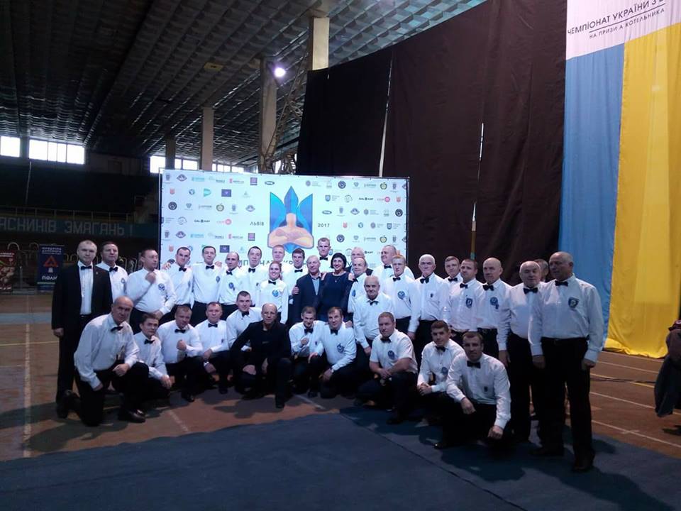 Півфінали . Львів 27.11.17. до початку змагань готові.