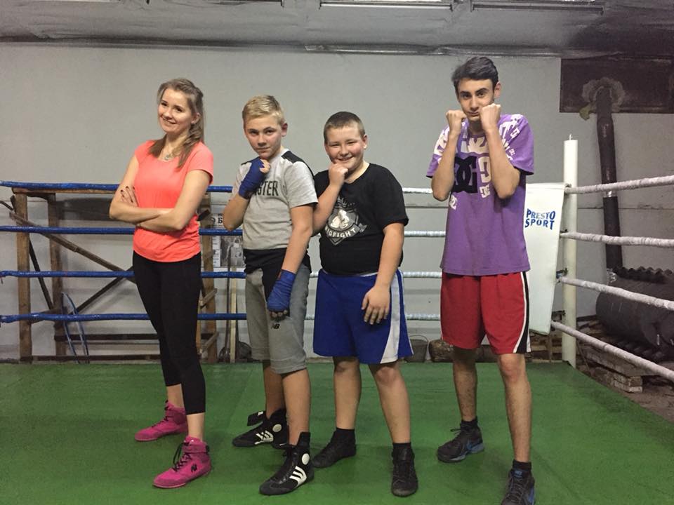 Зал боксу на м. Гідропарк доказує, що бокс корисний ,як для чоловіків , так і для дітей, жінок і людей похилого віку. Ради бачити вас у нас в залі,