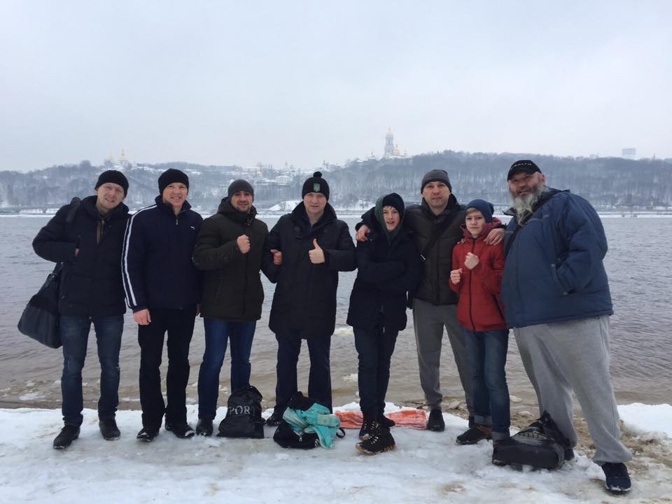 Нехай Водохресна вода змиє всі ваші неприємності та негаразди.