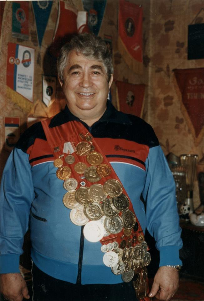 Криворожская федерация бокса и СК КБ-75 приглашает всех на традиционный Всеукраинский мастерский турнир среди мужчин памяти ЗТУ,МС СССР Петрова А.П.,который пройдет в СК