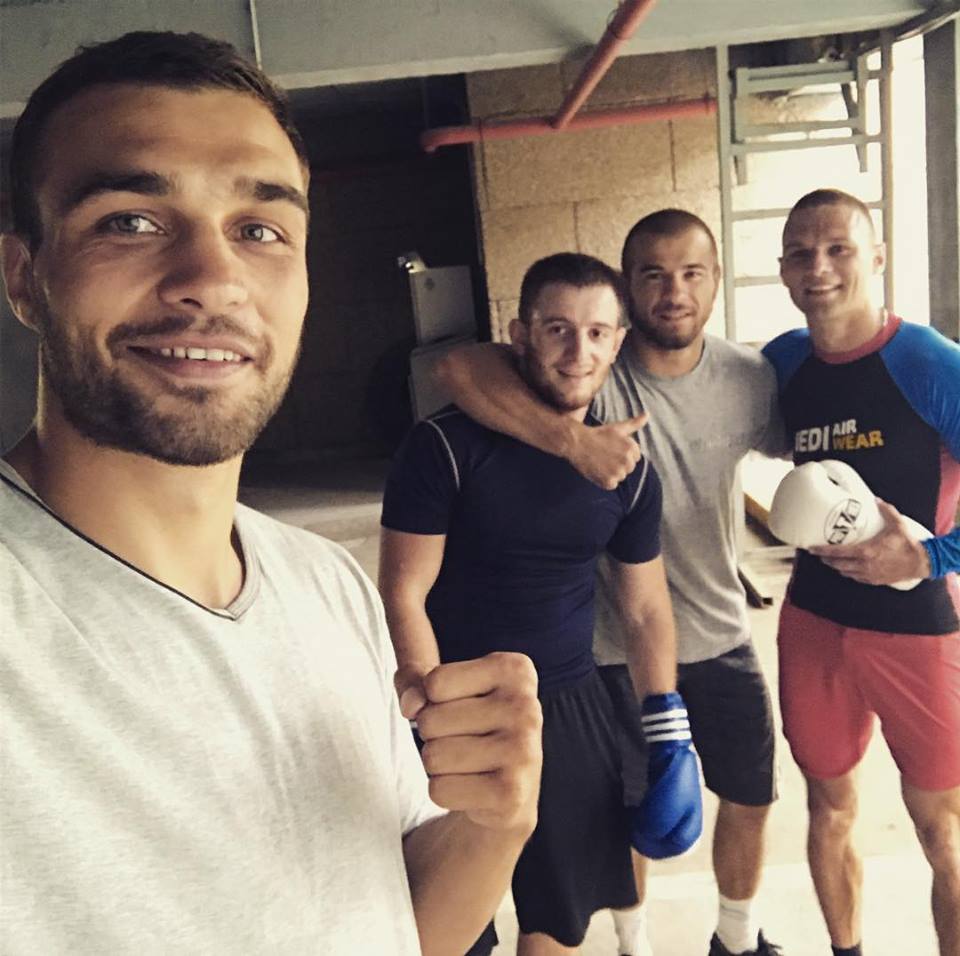 Світлина присвячується Майстру Спорту Міжнародного Класу з Боксу.